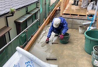 コンクリート打設作業の重要性と手順のイメージ
