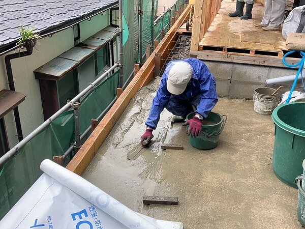 コンクリート打設作業の重要性と手順の画像